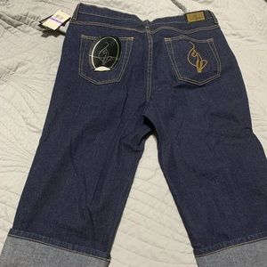 Baby Phat Woman’s size 18 stretch Capri.